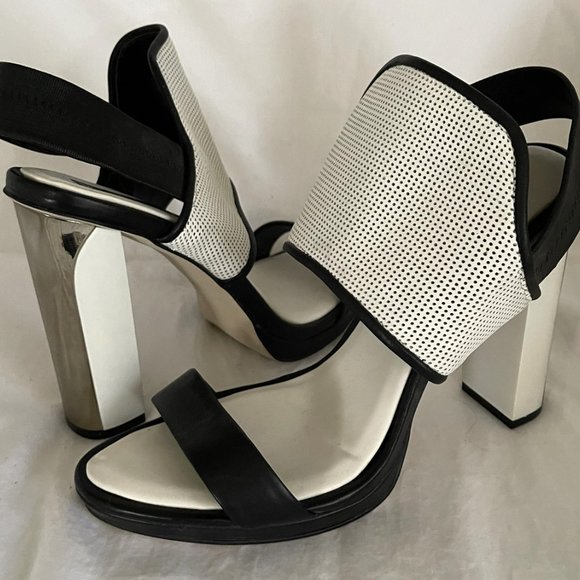 BCBG Max Azria White & Black Chunky Heel Sandal Sz: 9 1/2 - Picture 2 of 8